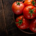 Paradajz i sok od paradajza ubijaju smrtonosnu bakteriju