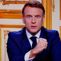 Macron nakon pada vlade: Ostajem predsjednik do kraja mandata