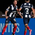 Serhio Ramos "ranio" Inter i ušao u istoriju SP za klubove, Kolarov debitovao za Neroazure
