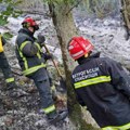 Muškarac kod Vladičinog Hana zbog sitne greške pao u provaliju dubine 50 metara: Kada su ga vatrogasci i lekari pronašli, nisu…