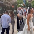 Mlada iz Srbije zaustavila saobraćaj u Solunu: Cela Grčka bruji o njoj dok igra uz "Đurđevdan" sa drugaricama