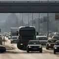 Prolazak kroz crveno, korištenje telefona tokom vožnje, kazne i do 2.500 evra: Izmene zakona o saobraćaju pred poslanicima…