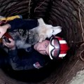 Herojska akcija vatrogasaca u Topolovniku: Pogledajte kako su iz dubokog bunara izvukli prestravljeno štene