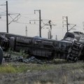 Drama u SAD: Voz iskočio iz šina u Kentakiju, došlo do požara i curenja hemikalija