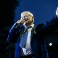 Gori Instagram zbog Milančeta Radosavljevića: Folker postavio samo jedno pitanje i napravio haos