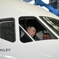 Ceo svet se smeje Moskvi Putin hteo da prkosi Zapadu, a napravio leteću smejuriju: Čim ugreje sunce, avioni moraju pod ključ…
