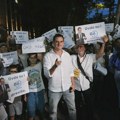 BLOG UŽIVO Počeo skup podrške emisiji "24 minuta", stotine građana na Trgu Nikole Pašića: Sa razglasa odzvanjaju glasovi…