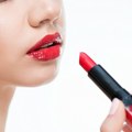 Filmske usne: Novi makeup trend koji pomaže da se dobije trajni rezultat i uzbudljiv efekat na licu!