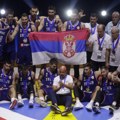 Vučić sa Perom Antićem: Ponosni smo na srpske košarkaše, čekamo zlato na Olimpijskim igrama