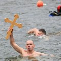 Lazar Maksimović pobednik u plivanju za Bogojavljenski krst u Kragujevcu