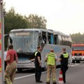 Stravičan sudar 2 autobusa na mostu na Dunavu! Povređeno 50 ljudi, helikopter učestvuje u izvlačenju: Na terenu 300 hitnih…