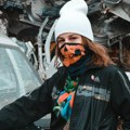 Htela da se osveti dečku, ali ljubomora krenula u pogrešnom smeru Išarala mu automobil, napisala da je đavo, a onda je…