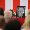 Minut tišine na „Marakani“: Zvezda i „Delije“ se poslednji put opraštaju od Dena i Save! Zvezda izdala važno saopštenje…