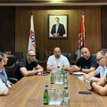 Odnosili su dečije knjige Prištinska policija upala u prostorije ‘’Službenog glasnika’’, oglasila se Srpska lista