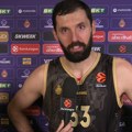Mirotić: Mir božiji, Hristos se rodi, žurim u crkvu