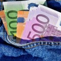 Za četiri godine prosečna plata u Srbiji biće 1.320 evra