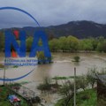 Poplavljene njive i lokalni put: Izlila se reka Zapadna Morava u selima kod Požege, nadležne ekipe obilaze teren (FOTO)