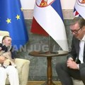 Vučić sa porodicom Janković sa Kosova i Metohije (video)
