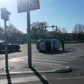 Saobraćajna nesreća na Novom Beogradu, policijsko vozilo se prevrnulo