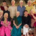 Ušli su u Ginisovu knjigu rekorda Ovo je najveća albino porodica na svetu (foto)