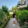(Foto): Naš folker ima luksuznu kuću u Turskoj: U dvorištu bazen, zelenilo, pravi raj - naučio i turski jezik
