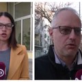 Dva skupa dve grupe roditelja danas ispred OŠ „Ivo Lola Ribar“ u Novom Sadu