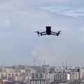 (Video) Jezivo! Kao u horor filmu Snimala probu parade iz stana na 20. spratu, a onda se dron zaleteo ka njoj i izdao…