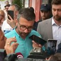 Policija u Zaječaru po naredbi predsednika GIK-a sprečava ulazak odbornika u Gradsku kuću