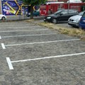 Nova horizontalna signalizacija za posebno parkiralište "Zastavin soliter" (FOTO)