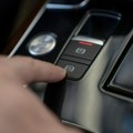 Mnogi vozači ignorišu ovo dugme u automobilu, a može znatno olakšati vožnju