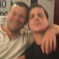 Pavle Mensur lumpuje u kafani Ispred njega kibla i alkohol, na ruci zlatan sat, a od Jelisavete ni traga: "Uspori malo"