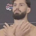 Sramno! Albanac izašao na vagu pred UFC spektakl, pa usred Beograda pokazao "albanskog orla"!