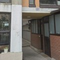 Prve fotografije sa mesta zločina na Novom Beogradu: Komšije u šoku, osumnjičeni za ubistvo majke još uvek u stanu FOTO