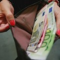 Devizni kurs: Evro sutra 117,40 dinara
