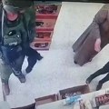 Video: Izraelski vojnici napali dječaka u Hebronu, tjerali ga da svuče odjeću