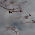 Skokovima padobranaca počelo obeležavanje 80 godina od iskrcavanja u Normandiji
