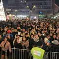 Par stotina ljudi dočekalo Novu godinu na Gradskom trgu u Čačku