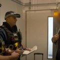 Smrt zbog roleksa ukrašenog dijamanima? Bivša rediteljka i glumica pronađena mrtva u svom stanu u Londonu, umotana u ćebe i sa…