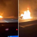 Gori automobil u blizini Beograda: Jeziv prizor na auto-putu, stvaraju se zastoji (Video)