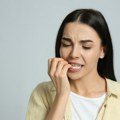 Da li i vi ovo radite kad ste pod stresom? Čupkanje zanoktica i grickanje noktiju nisu samo "ružna navika" – evo šta se…