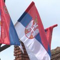 (VIDEO) Kod Otočca zapalili zastavu Srbije uoči obeležavanja akcije "Oluja"