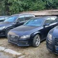 Ухапшен мушкарац у Тутину: Полиција му одузела 9 аутомобила намењених илегалној продаји