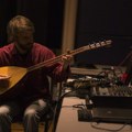 Elektro-akustična eksperimentala koja zadire u polje folka: Projekat Fliessgewasser nastupa u Srbiji