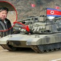 Kim Džong Un provozao tenk: Severna Koreja predstavila svoje novo, borbeno vozilo koje je jako moćno
