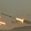 Dron kamikaza spržio okoplno vozilo: Zaustavljena noćna rotacija (video)