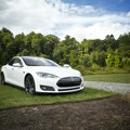 Kakvo je ovo čudo? Neobični Tesla automobil snimljen na ulici (VIDEO)