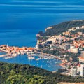 Nezapamćeni skandal u Crnoj Gori: Na Dan ustanka iz čuvenog hotela čula se pesma ekstremiste Tompsona