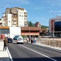 Novi most u Mitrovici otvoren za saobraćaj, glavni i dalje zatvoren
