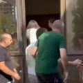 Rektor kragujevačkog univerziteta ušao kroz prozor u zgradu Rektorata i zaključao sve koji su bili unutra