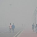 Ne vidi se prst pred okom: Smog prekrio Nju Delhi FOTO/VIDEO